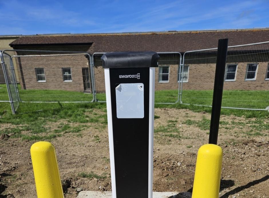 Electric car charging unit